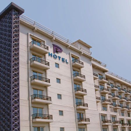 P Hotel Jakarta Bagian luar foto