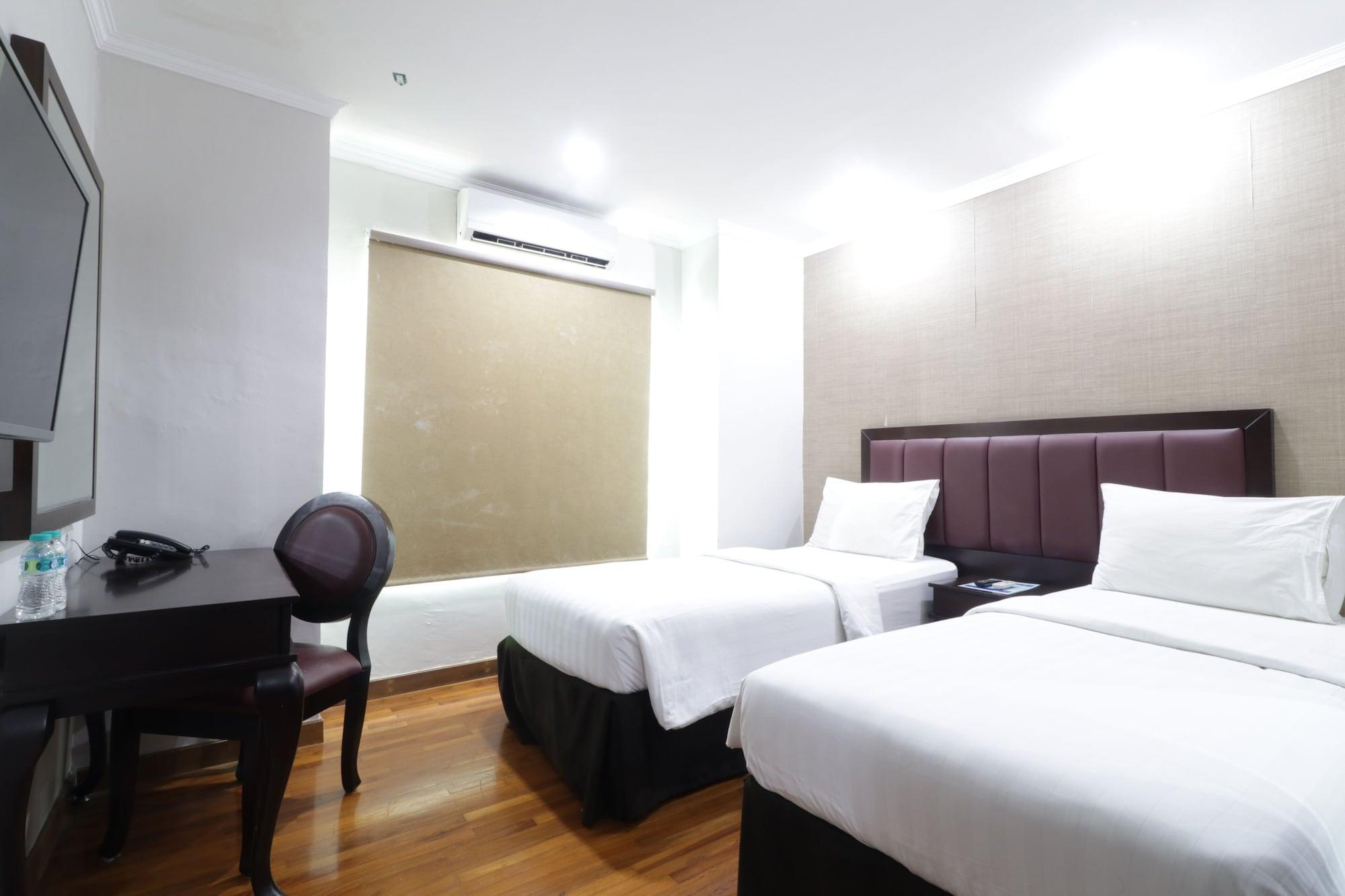 P Hotel Jakarta Bagian luar foto