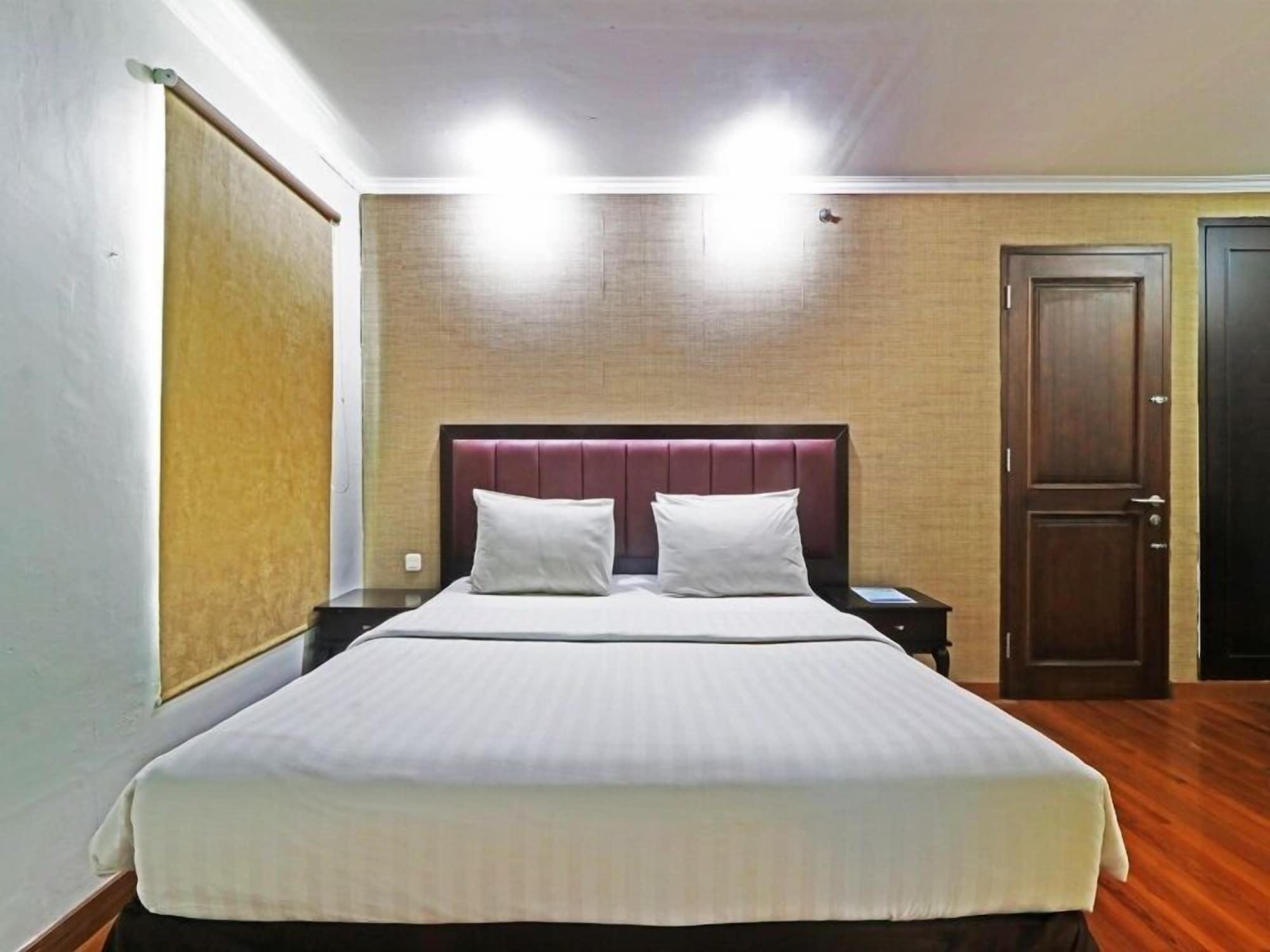 P Hotel Jakarta Bagian luar foto