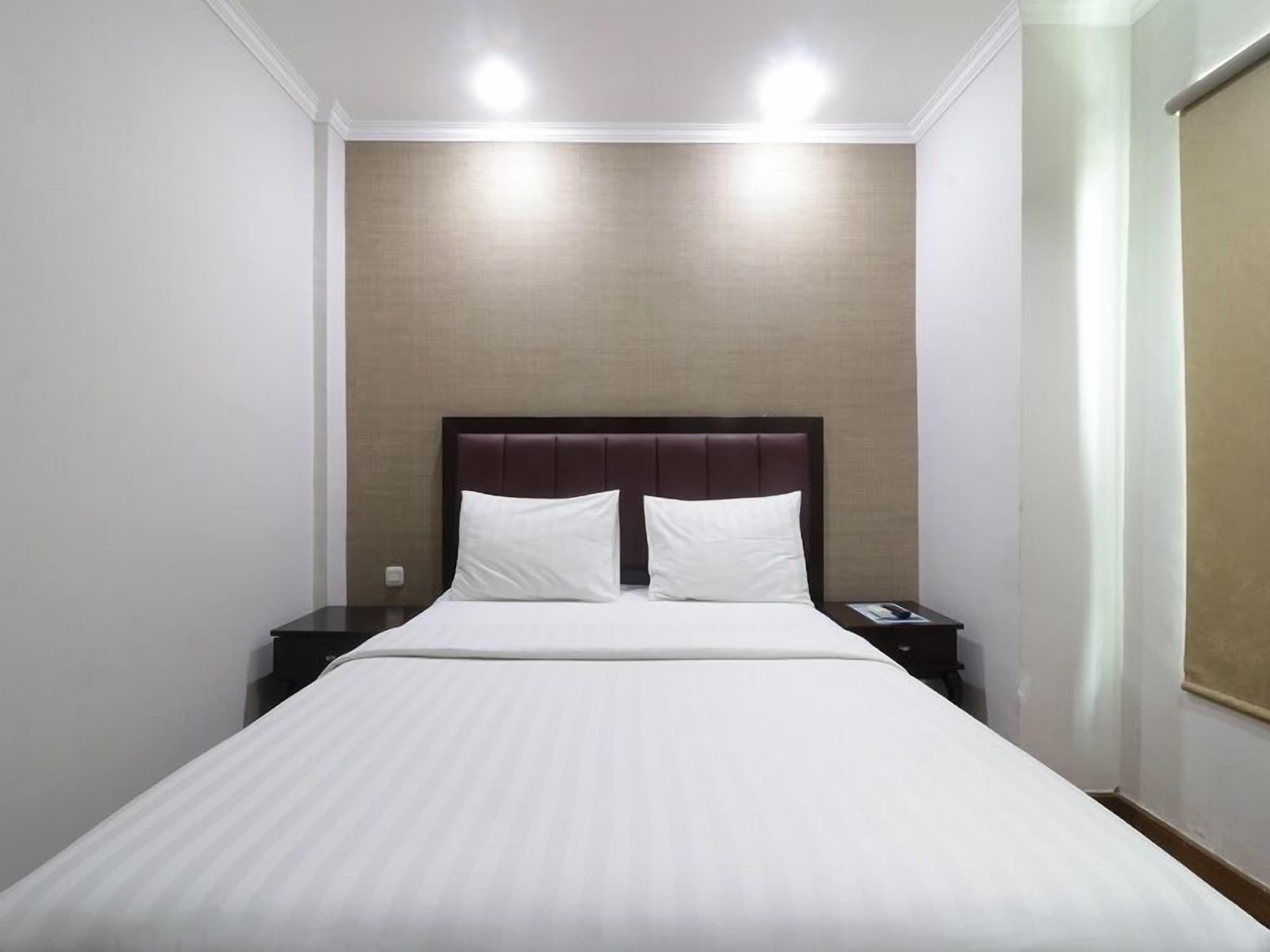 P Hotel Jakarta Bagian luar foto
