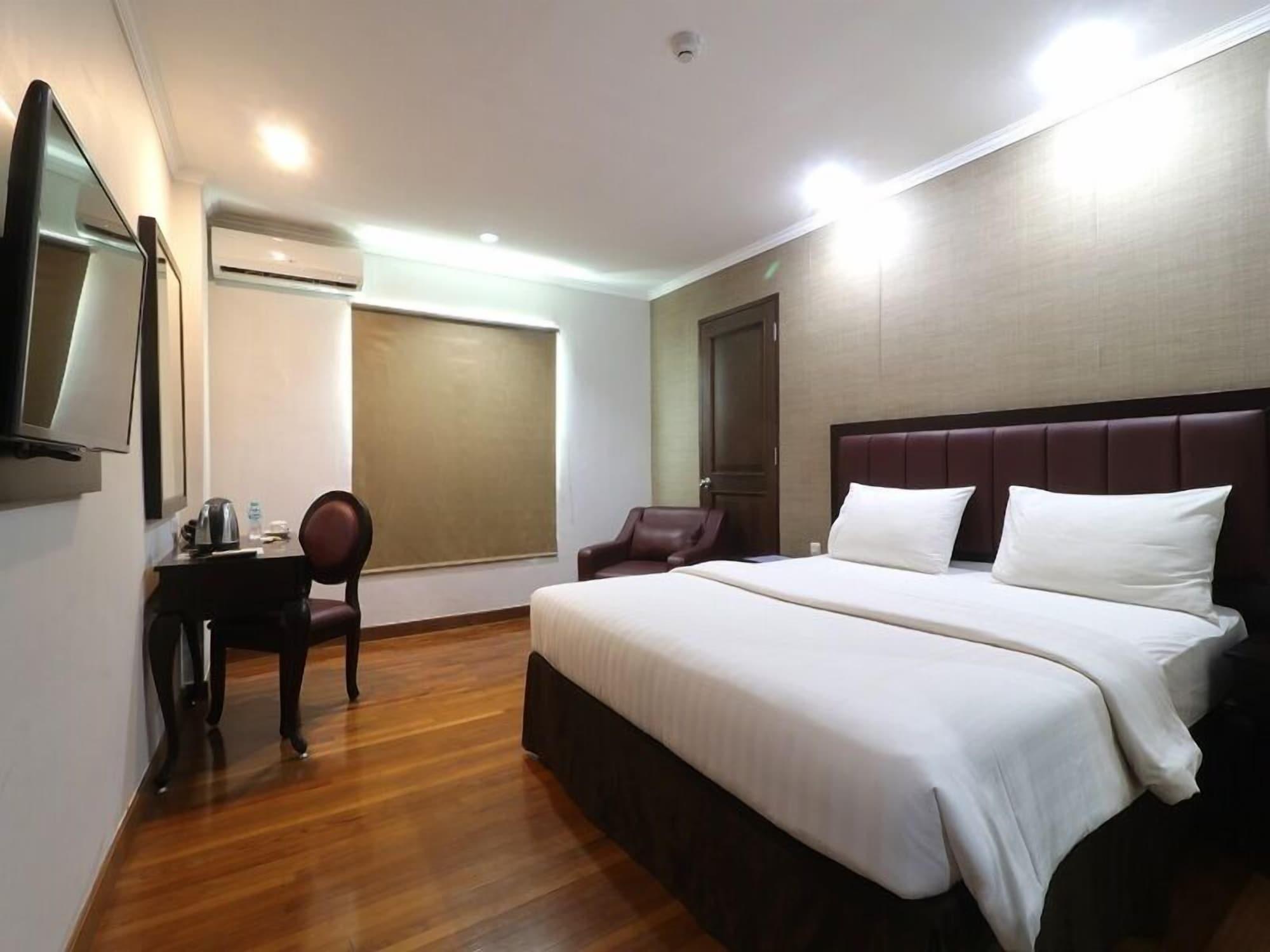 P Hotel Jakarta Bagian luar foto