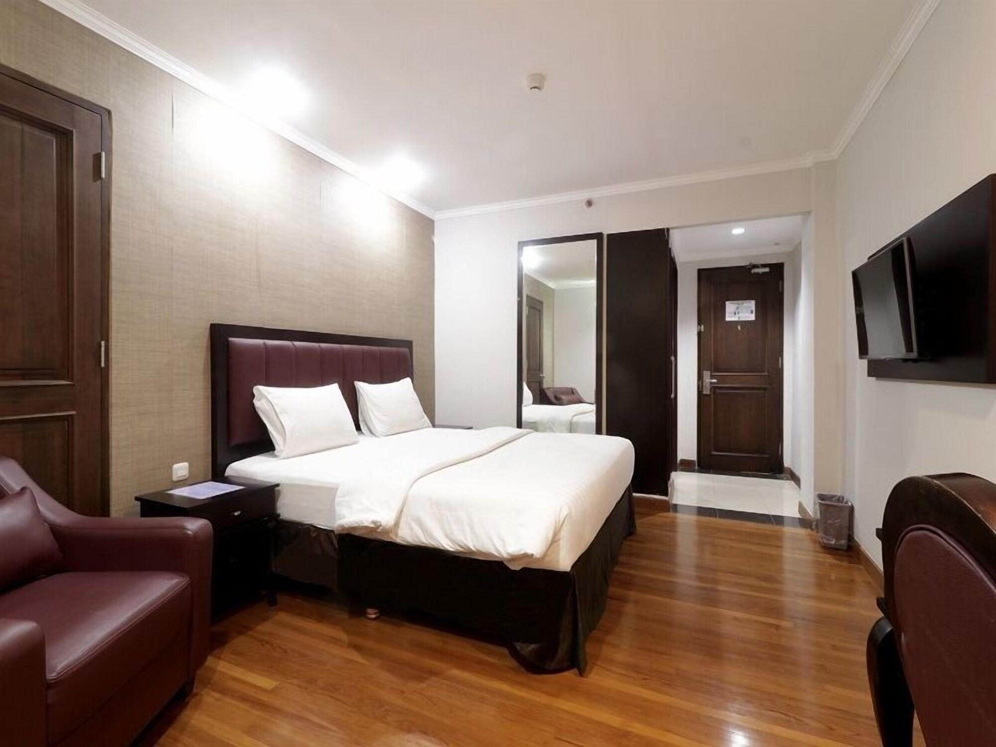 P Hotel Jakarta Bagian luar foto