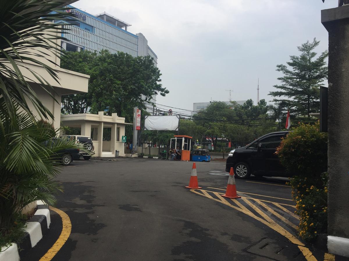 P Hotel Jakarta Bagian luar foto