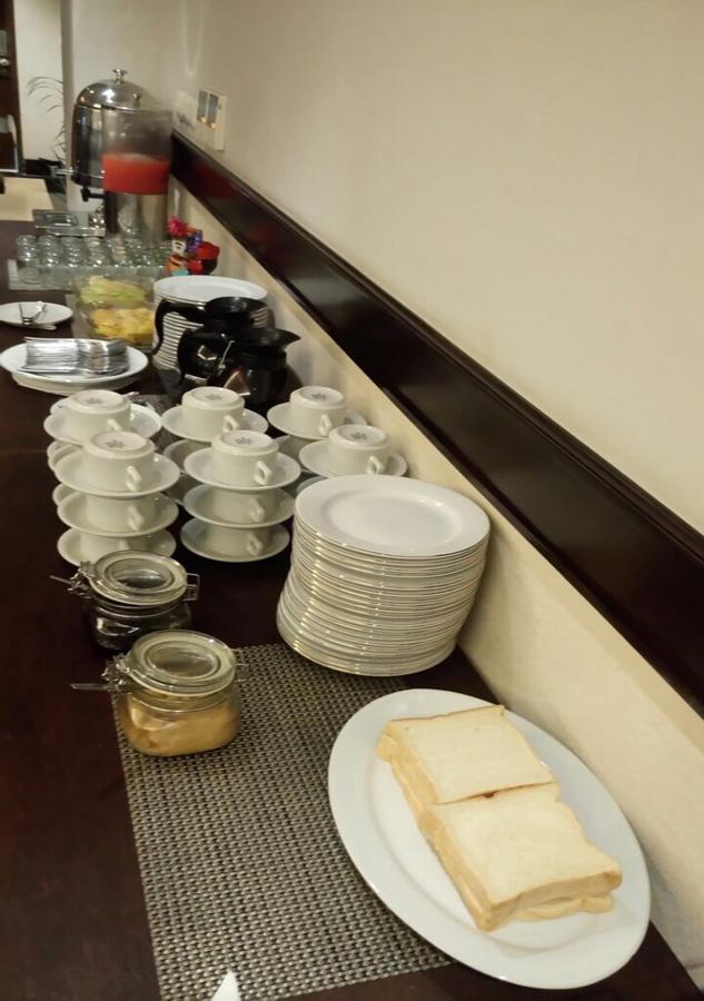 P Hotel Jakarta Bagian luar foto